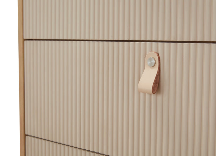 Creme Chest 70*45*118Cm Oak Veneer