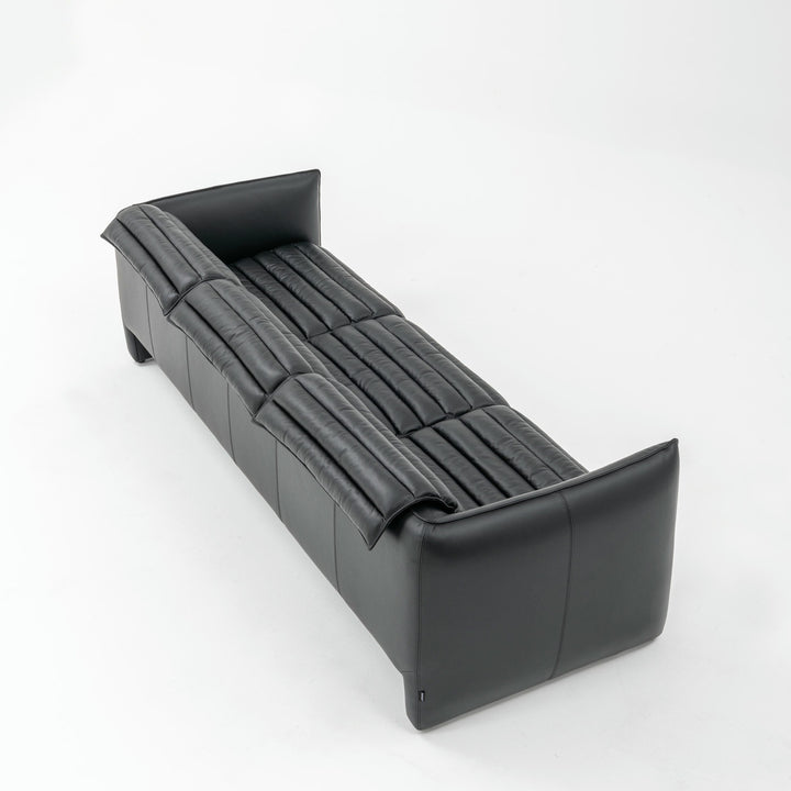 Airframe Sofa 4 Seater